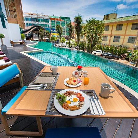 The Lunar Patong Phuket Bagian luar foto