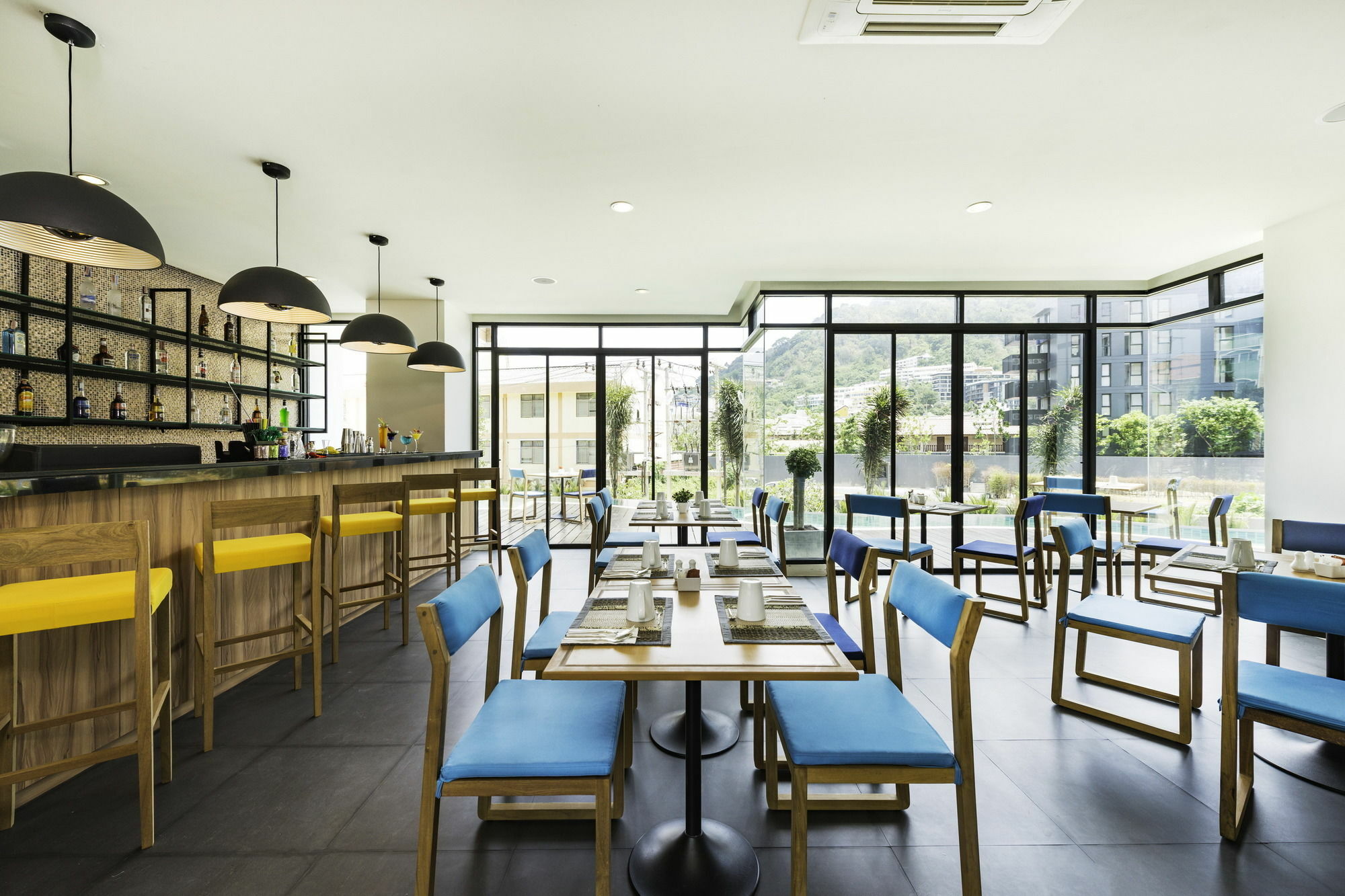 The Lunar Patong Phuket Bagian luar foto