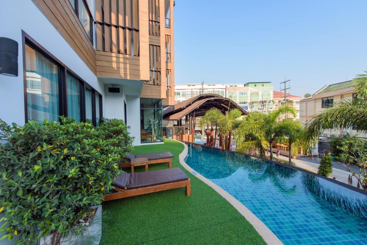 The Lunar Patong Phuket Bagian luar foto