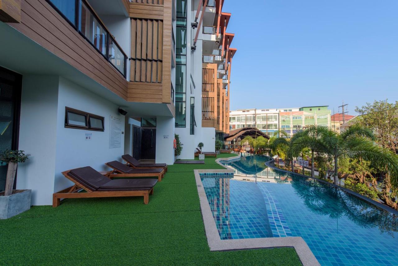 The Lunar Patong Phuket Bagian luar foto