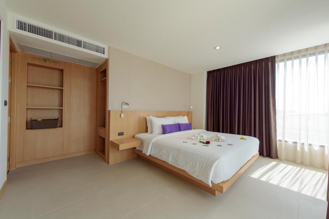 The Lunar Patong Phuket Bagian luar foto